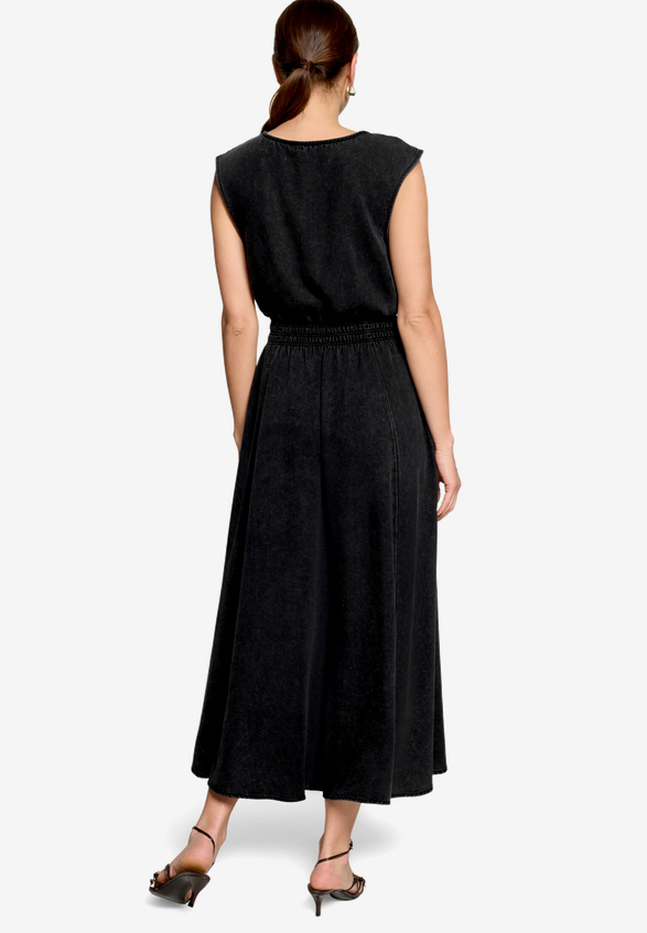 Midikleid mit elastischem Bund / Modellfoto Rückseite