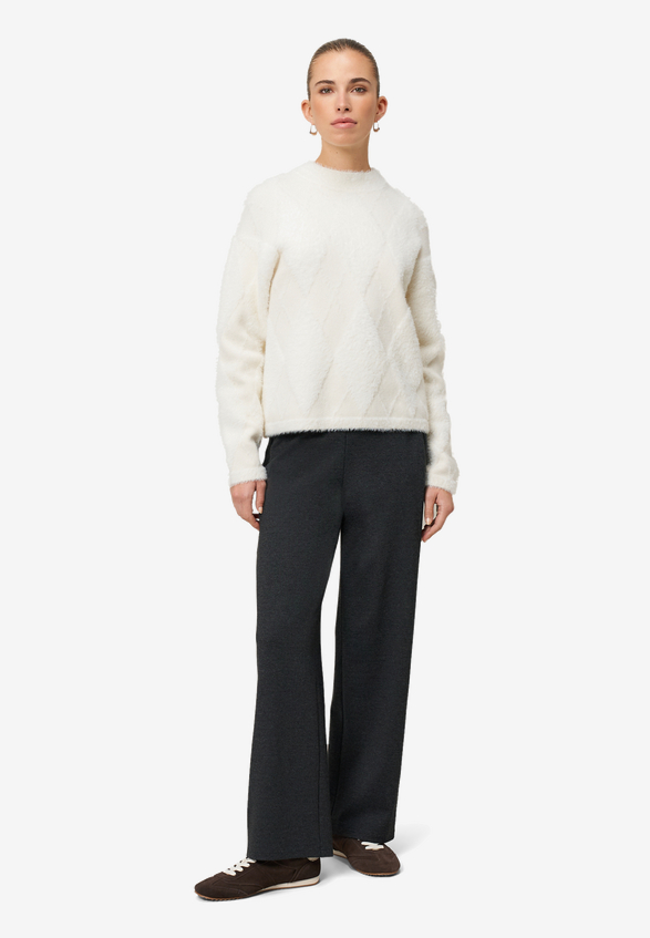 Jerseyhose mit weitem Bein 7/8 Länge / Modellfoto Vorderseite (Outfit)