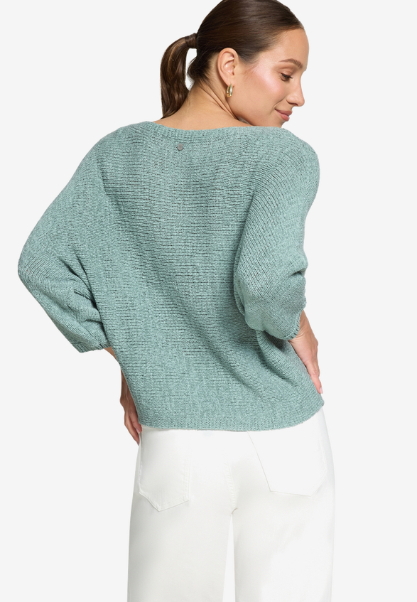Strickpullover mit Fledermausärmeln / Modellfoto Rückseite