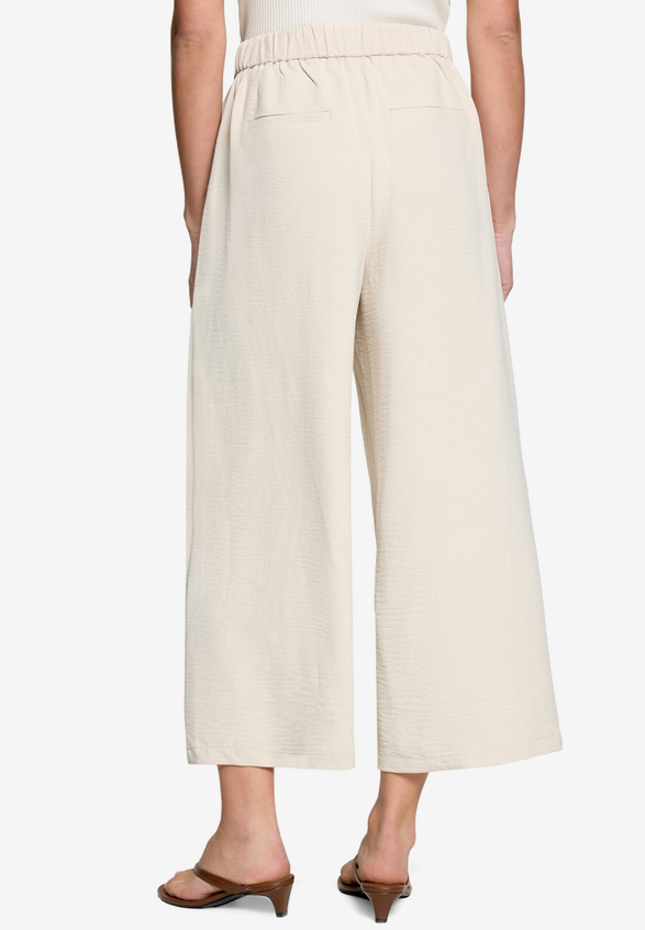 Stoffhose  7/8 Länge mit Schnalle / Modellfoto Rückseite