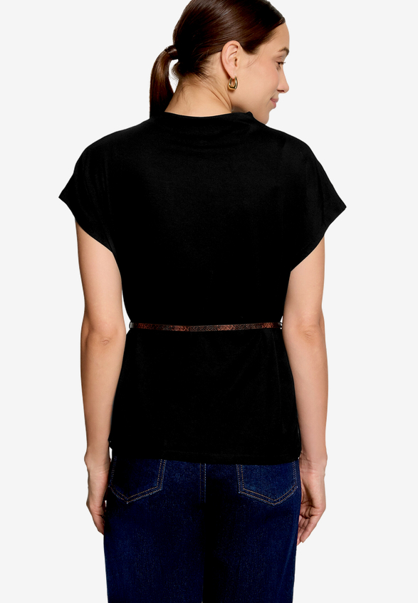 T-Shirt  mit Gürtel  / Modellfoto Rückseite