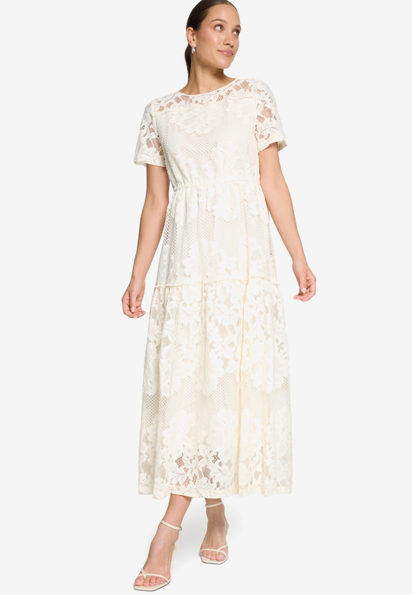 Spitzenkleid Maxi mit kurzen Ärmeln / Modellfoto Vorderseite (Outfit)