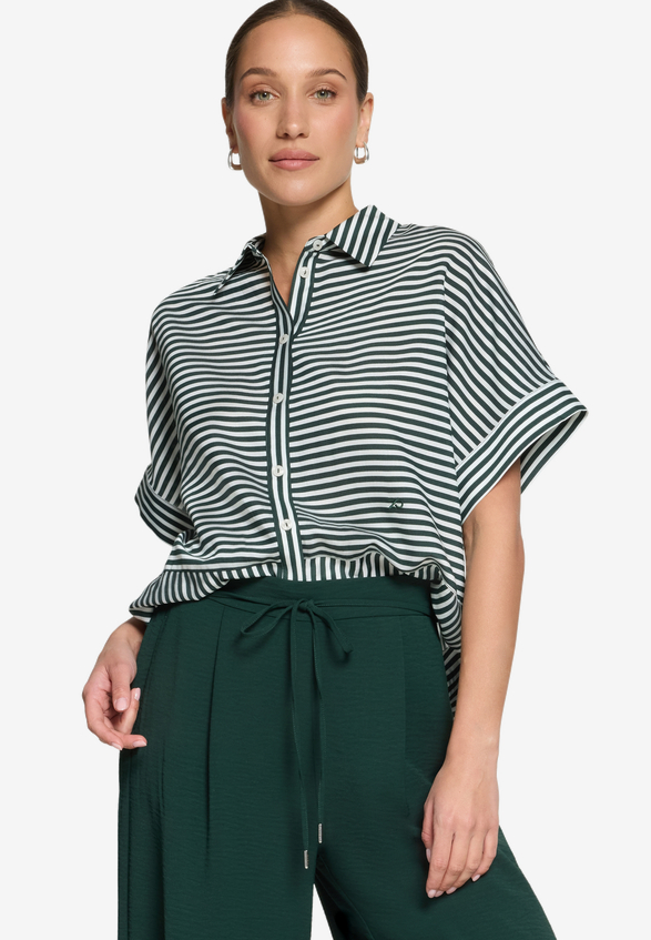Hemdbluse gestreift 3/4 Arm / Modellfoto Vorderseite