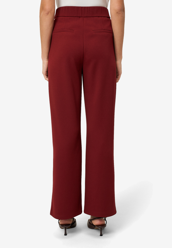 Basic-Hose in 7/8 Länge Malou / Modellfoto Rückseite