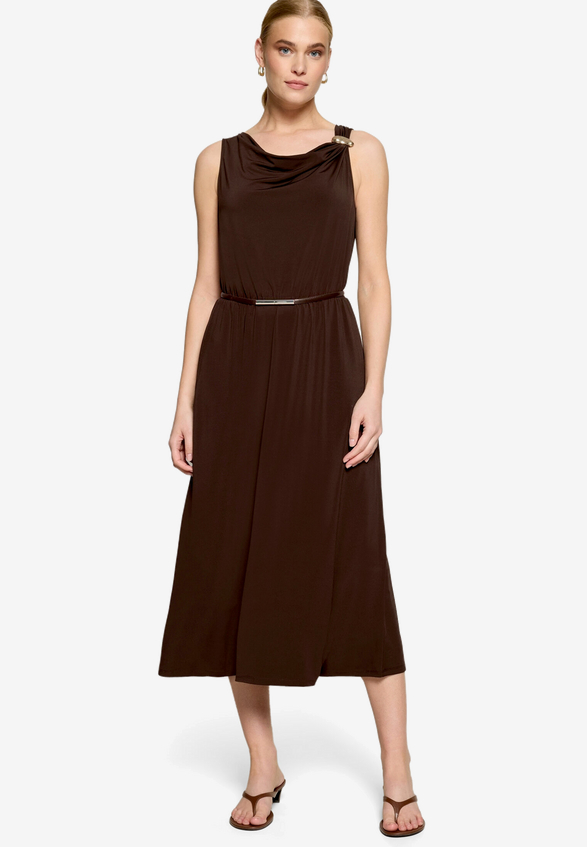 Midikleid  tailliert mit Wasserfallausschnitt  / Modellfoto Vorderseite (Outfit)