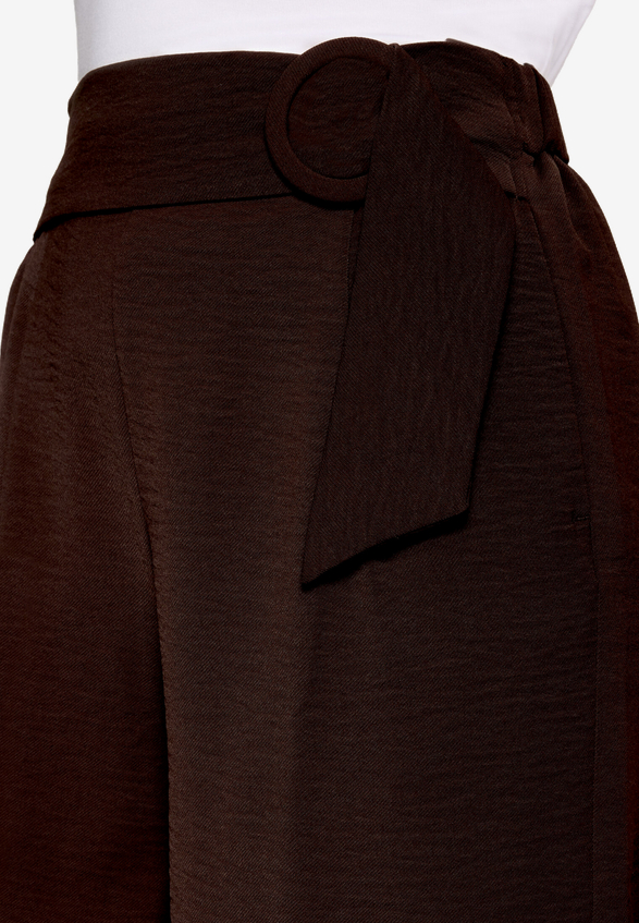 Bermuda-Shorts  mit Gürtel  / Detailbild