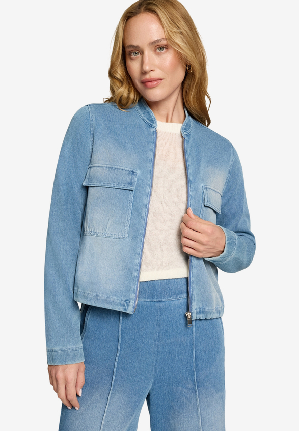 Jeansjacke mit Reißverschluss / Modellfoto Vorderseite