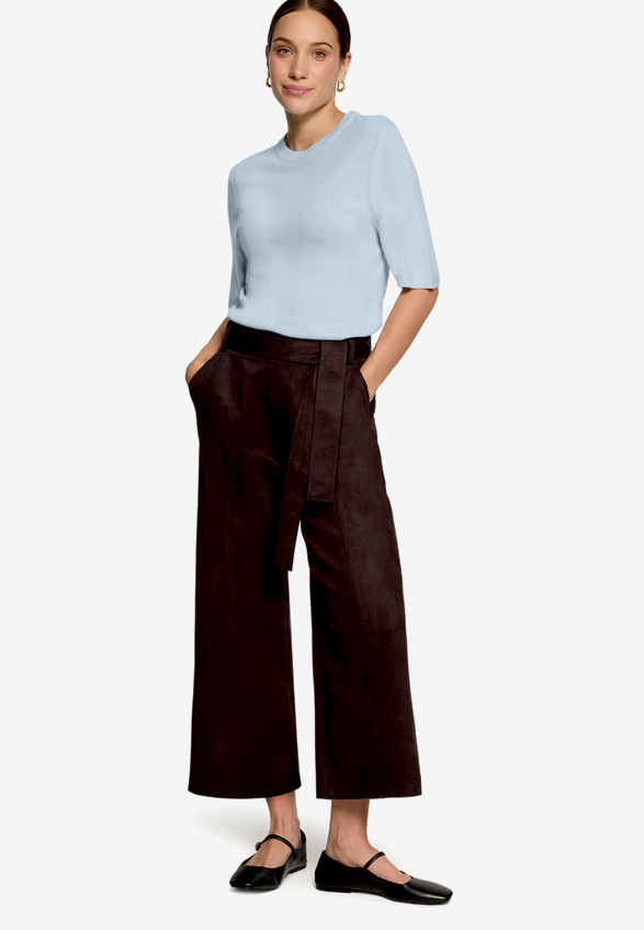 Culotte mit Bindegürtel / Modellfoto Vorderseite (Outfit)