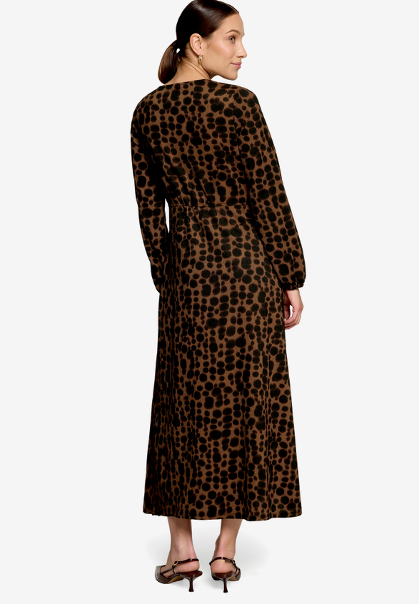 Gemustertes Maxikleid  mit V-Ausschnitt  / Modellfoto Rückseite