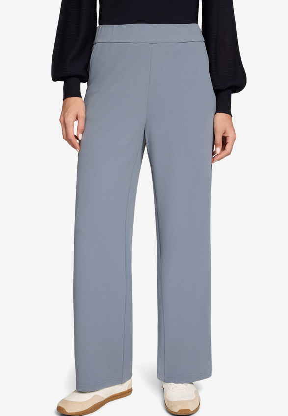 Basic-Hose in 7/8 Länge Malou / Modellfoto Vorderseite