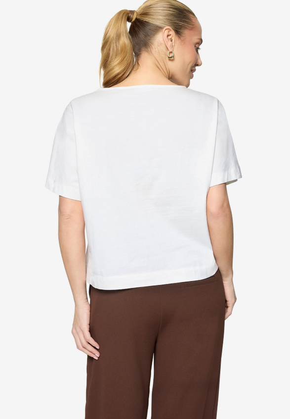 Baumwoll-T-Shirt   mit Stickerei / Modellfoto Rückseite
