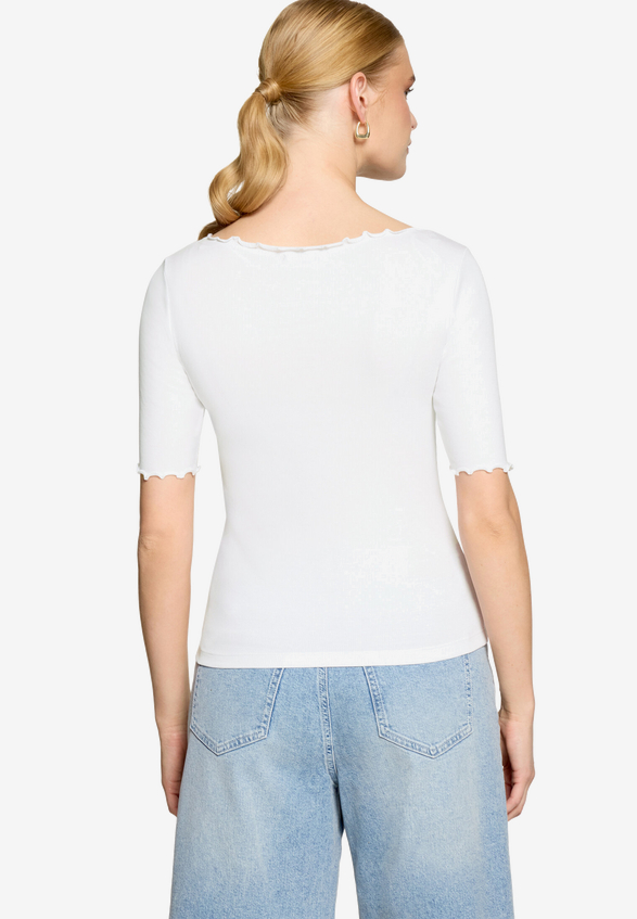 Halbarm-Shirt mit U-Boot-Ausschnitt / Modellfoto Rückseite