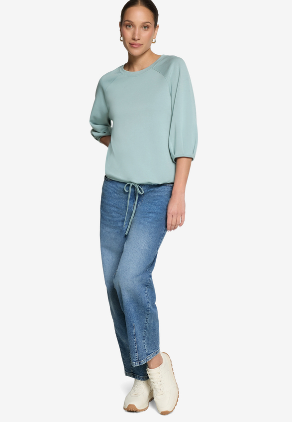 Sweatshirt  mit Tunnelzug  / Modellfoto Vorderseite (Outfit)