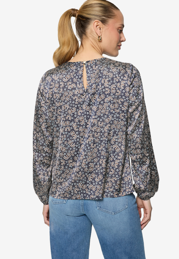 Satinbluse   langarm mit Blumen  / Modellfoto Rückseite