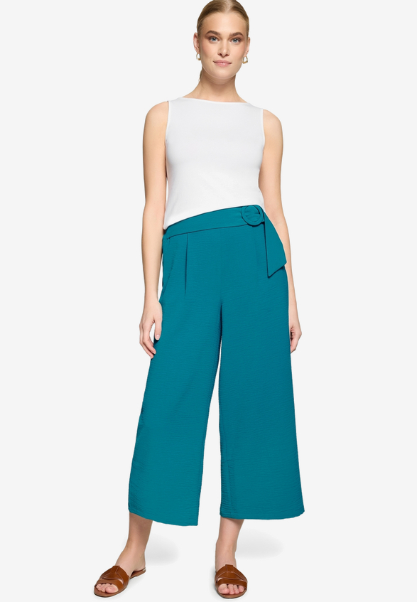 Stoffhose  7/8 Länge mit Schnalle / Modellfoto Vorderseite (Outfit)
