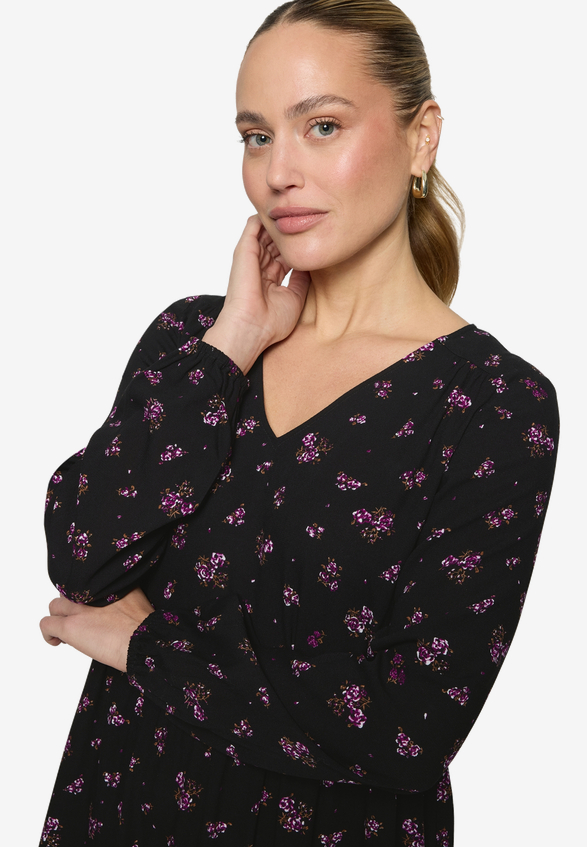 Blusenkleid mit Blumen  / Detailbild