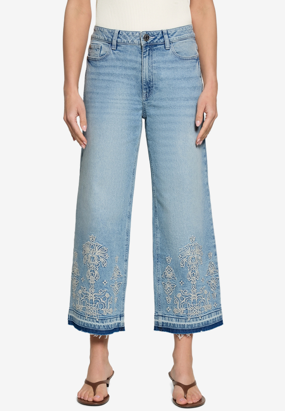 Jeans  mit Stickerei 7/8 Länge  / Modellfoto Vorderseite