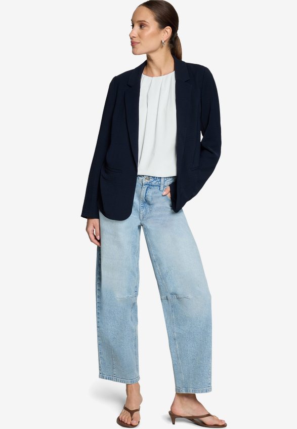 Longblazer   mit Paspeltaschen / Modellfoto Vorderseite (Outfit)