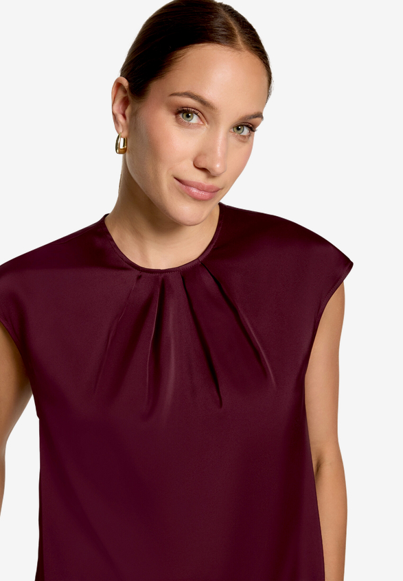 Satin-Bluse  mit Rundhalsausschnitt / Detailbild