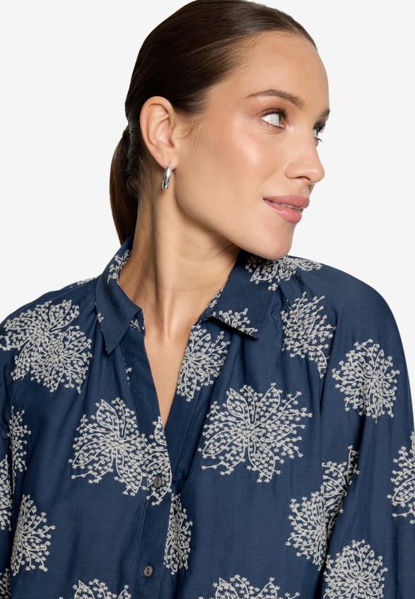 Oversized-Bluse  3/4 Arm mit Stickerei / Detailbild