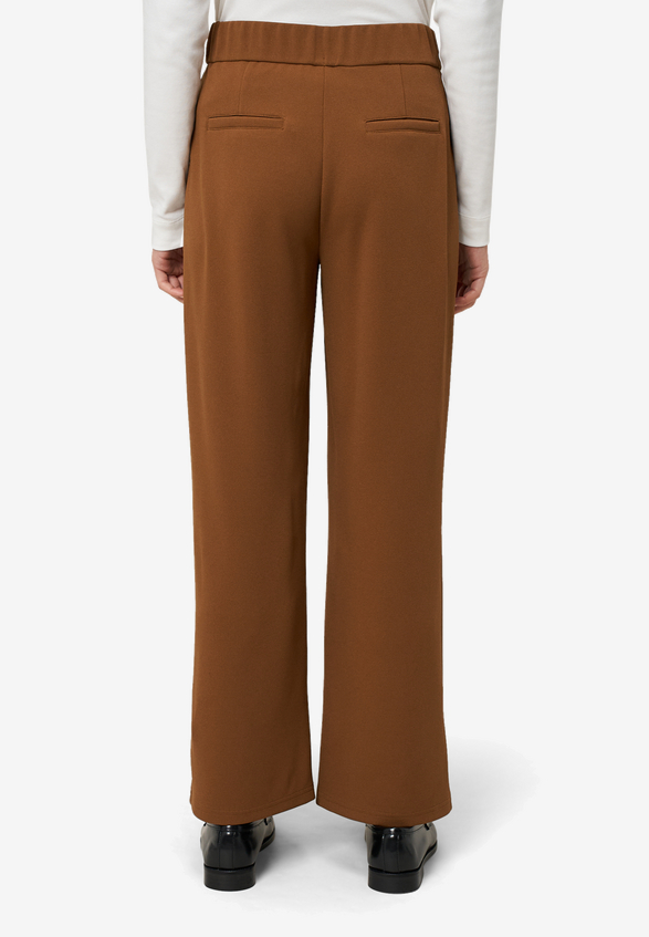 Basic-Hose in 7/8 Länge Malou / Modellfoto Rückseite