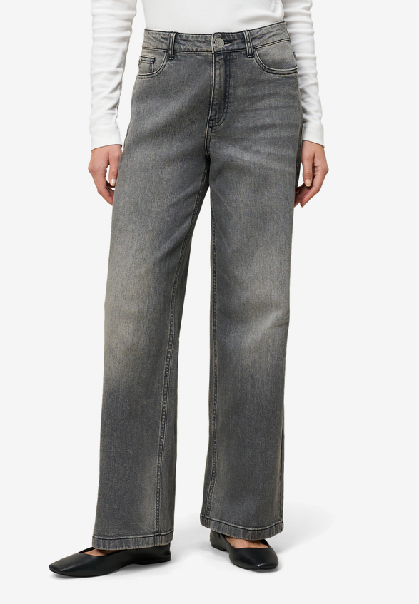 Jeans weites Bein 32 Inch / Modellfoto Vorderseite