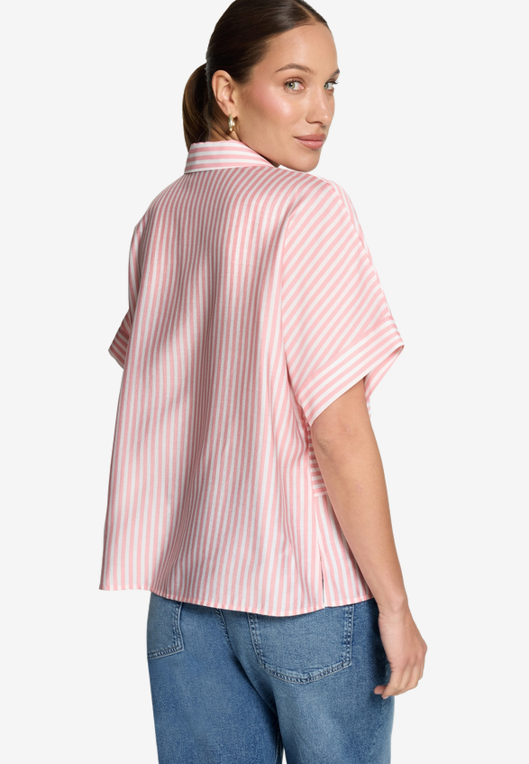 Hemdbluse gestreift 3/4 Arm / Modellfoto Rückseite