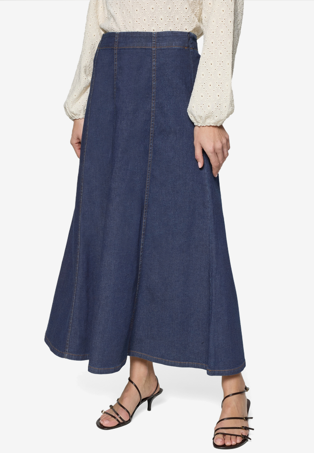 Jeansrock  Maxi in A-Linie / Modellfoto Vorderseite