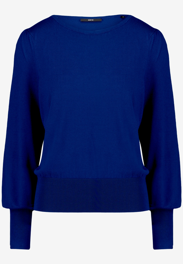 Feinstrickpullover  mit U-Boot Ausschnitt  / Vorderseite