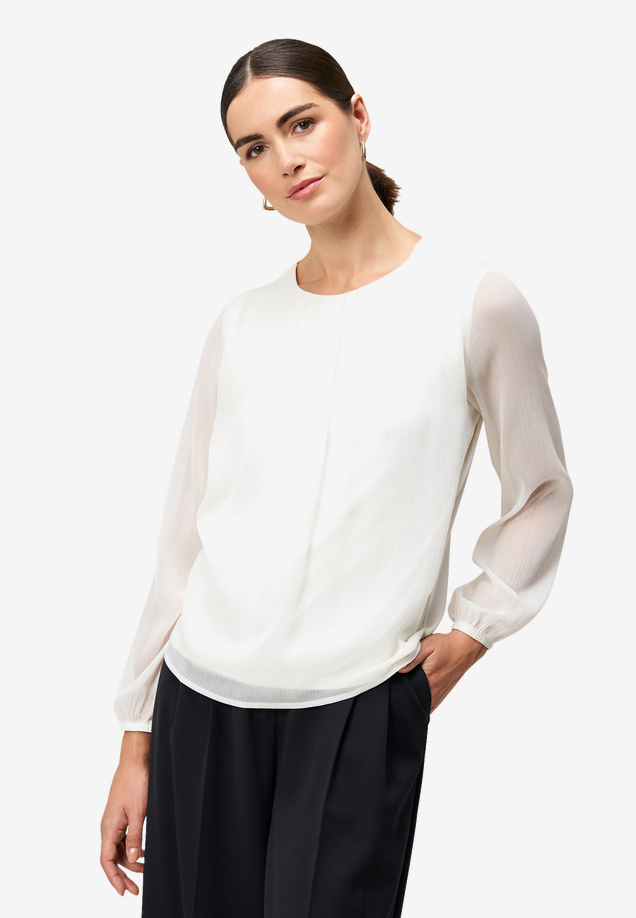 Blusenshirt mit transparenten Ärmeln / Modellfoto Vorderseite