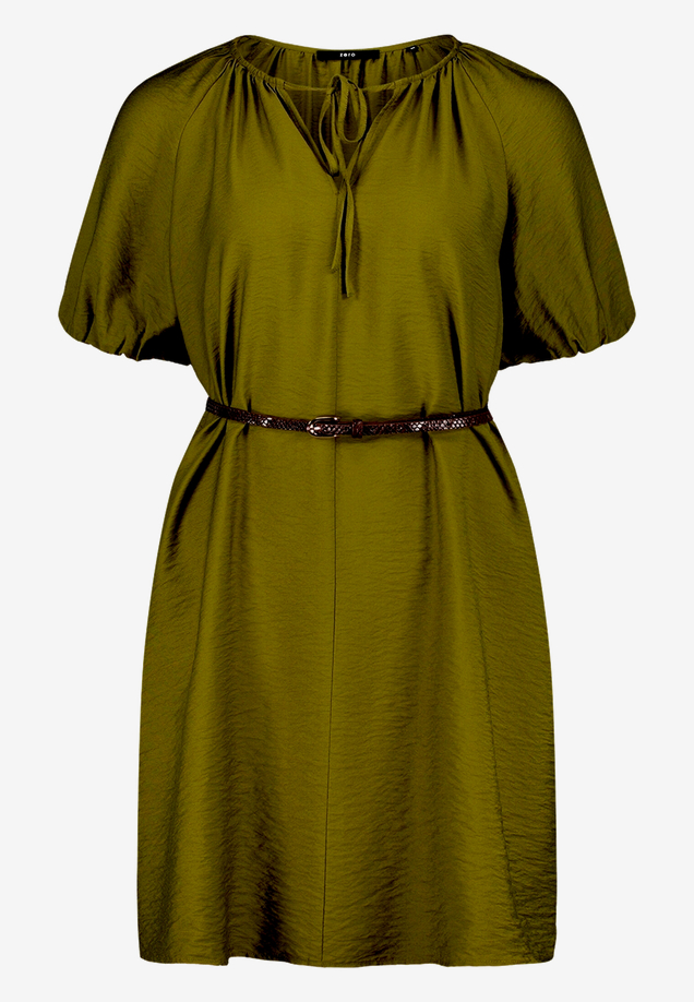 Minikleid  mit Flechtgürtel / Vorderseite