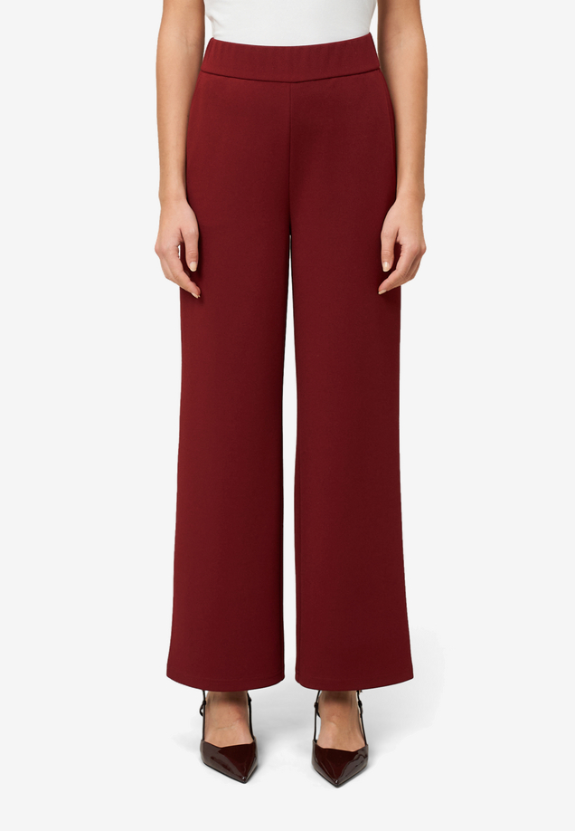 Basic-Hose in 7/8 Länge Malou / Modellfoto Vorderseite