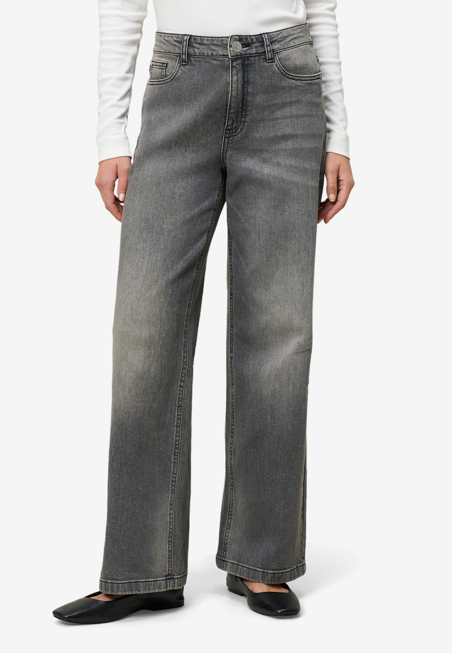 Jeans weites Bein 32 Inch / Modellfoto Vorderseite